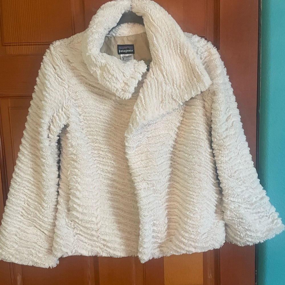 Patagonia pelage faux fur jacket - Picture 2 of 6